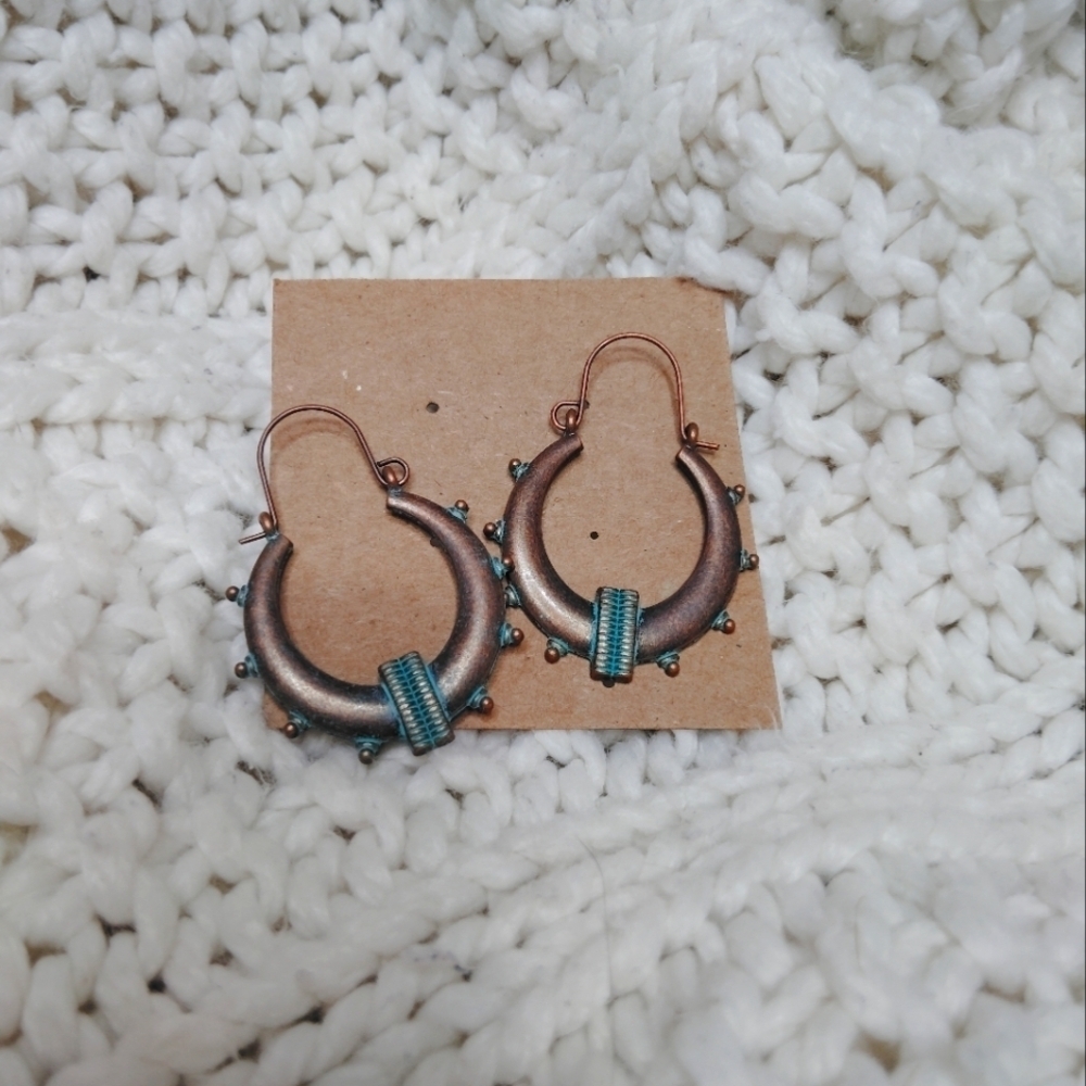 2 for 25$Elegant Bronze Hoop Earrings